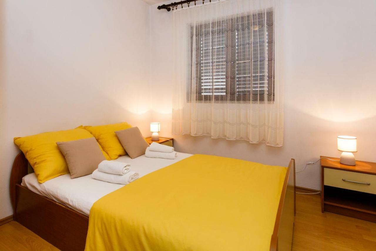 Spacious And Modern App With Big Terrace Malinska Dış mekan fotoğraf