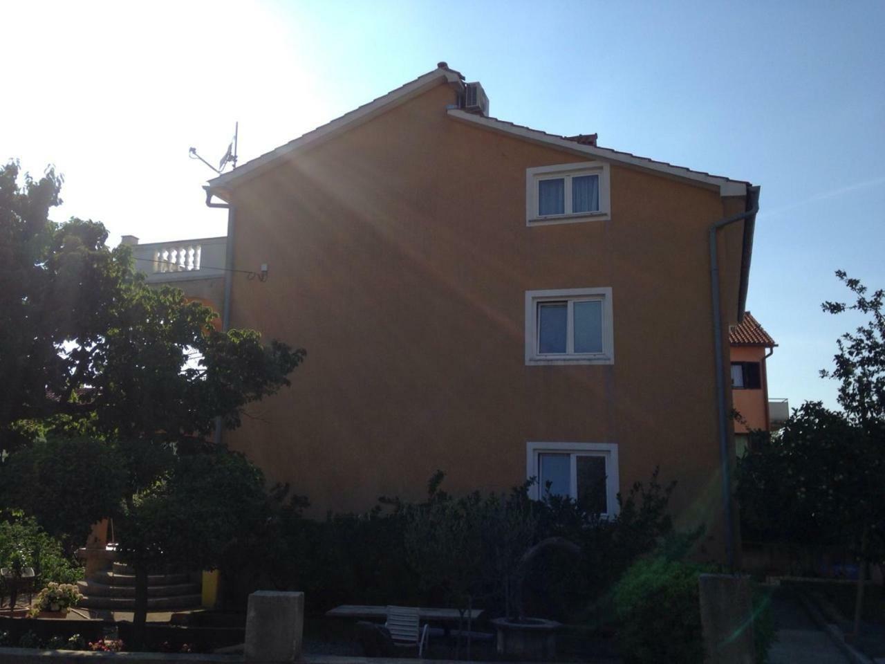 Spacious And Modern App With Big Terrace Malinska Dış mekan fotoğraf